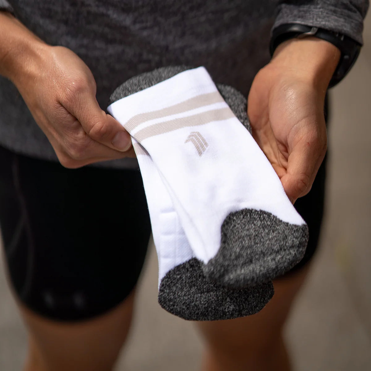 Pro White V2 - Run Ultralight Socks