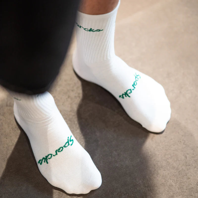 Chill Vibes White – Street Socks