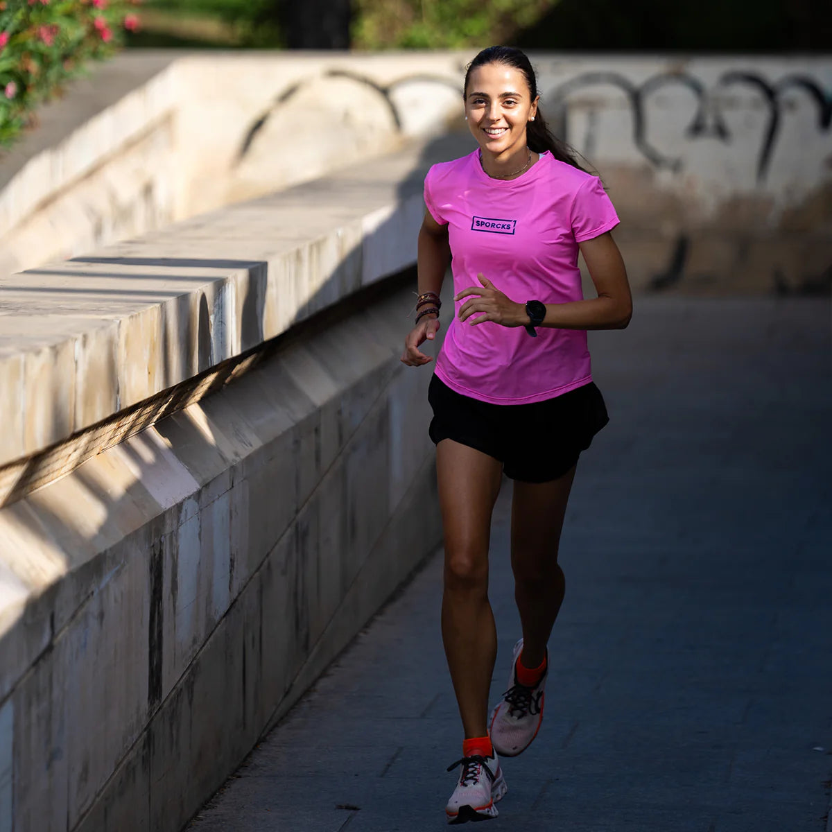 Run Or Die Pink - Woman Technical T-Shirt
